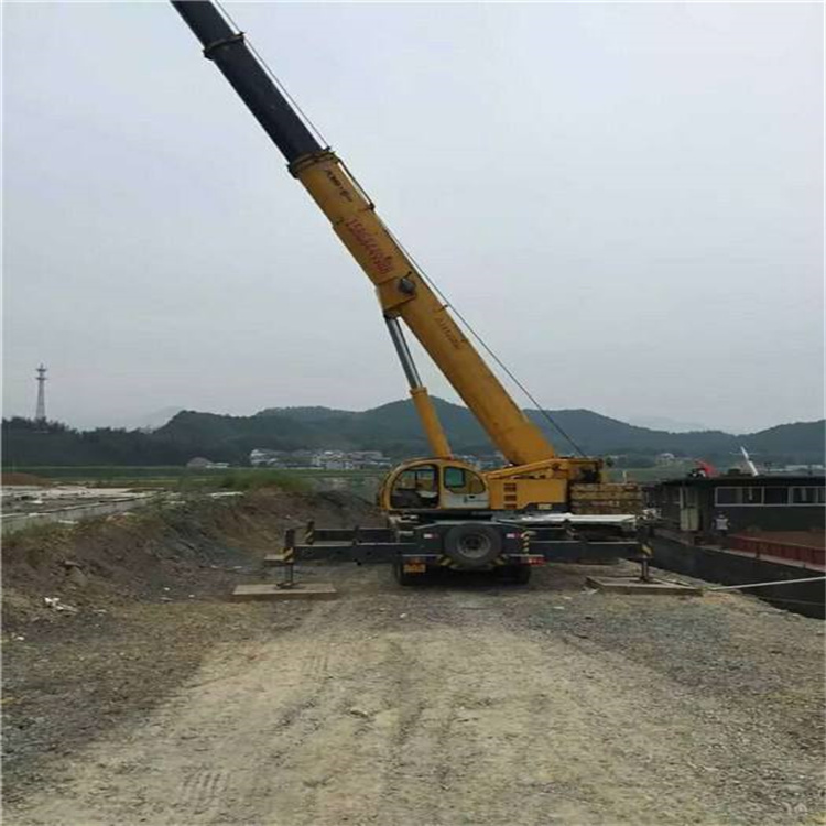 莱城重型吊车租赁费用